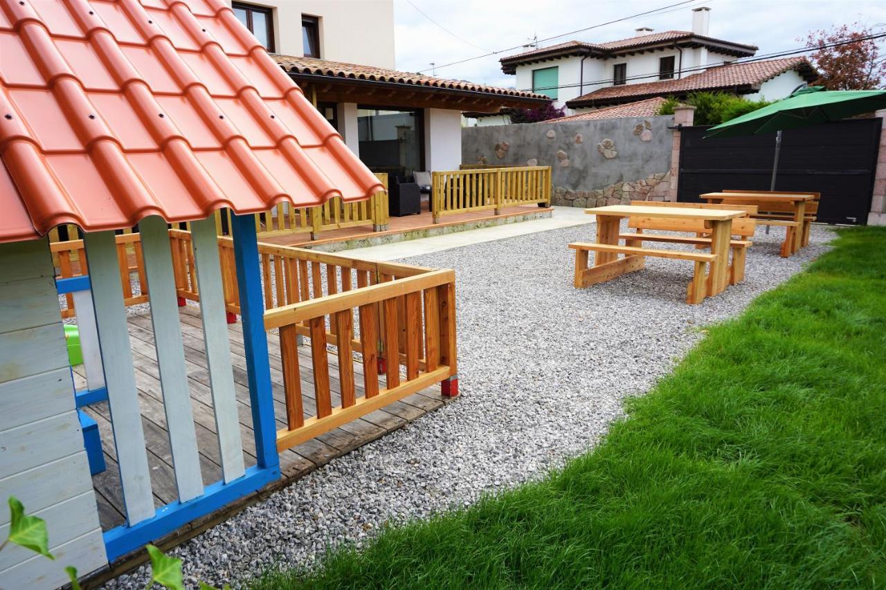 Apartamentos La Playina Лянес Екстериор снимка
